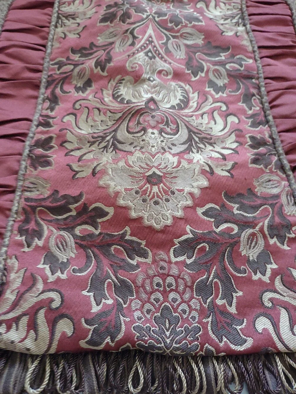 Luxury Pillow Shams Burgundy Venetian Jacquard With fringe Tassels